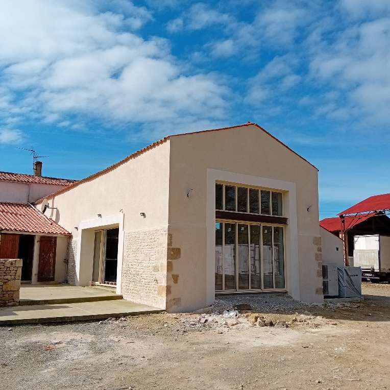 Grange piscine façade 2