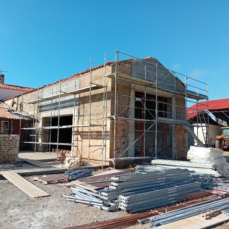 Grange piscine façade avant