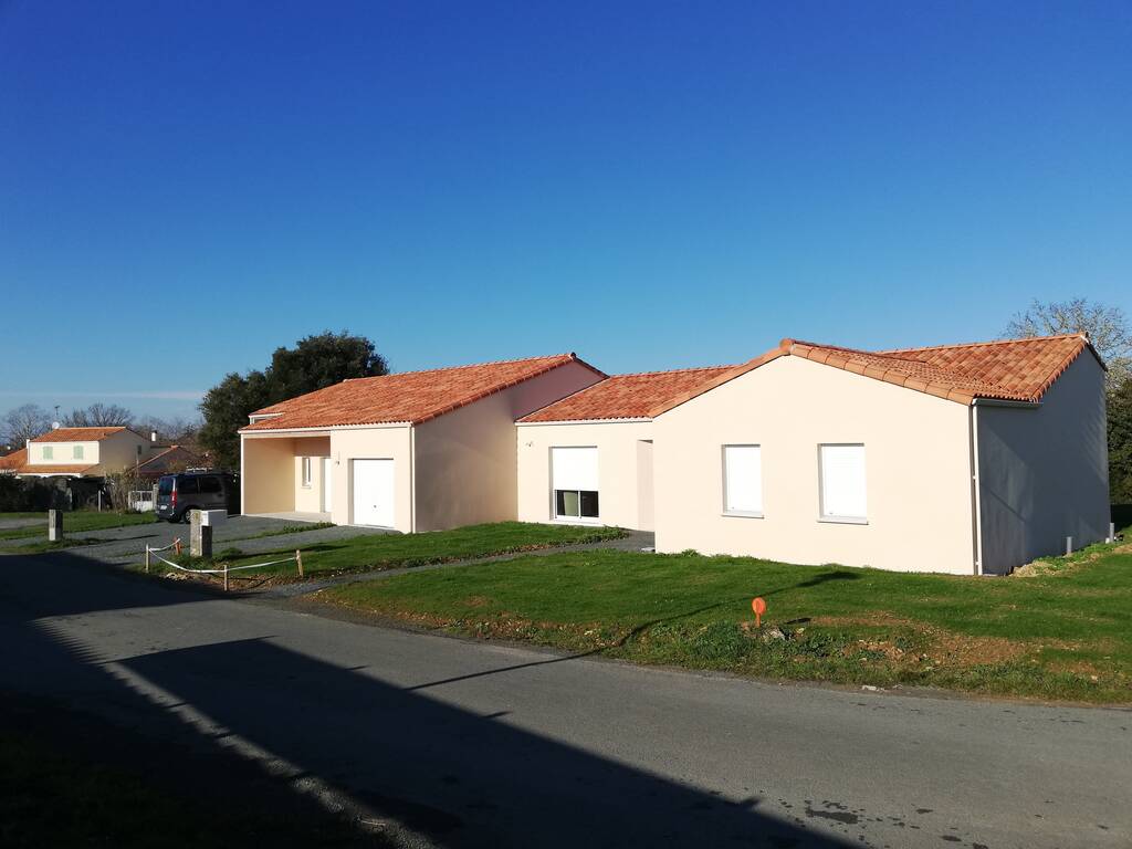 Maison traditionnelle -118 m² - vouille les marais - 2